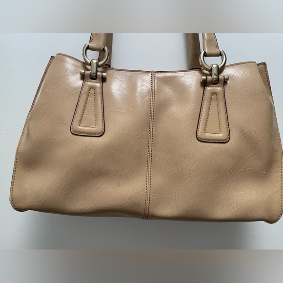 Liz Claiborne beige leather bag great condition - Picture 2 of 11